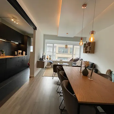 公寓 Cosy & Bright In Belle Epoque-area