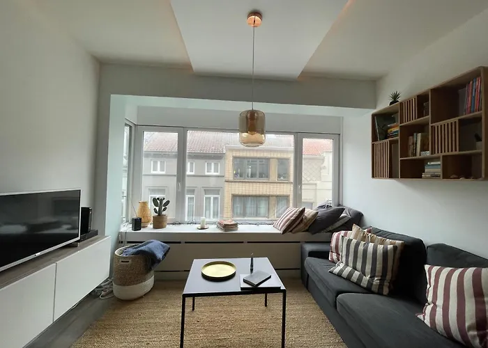 Cosy & Bright In Belle Epoque-area Остенде