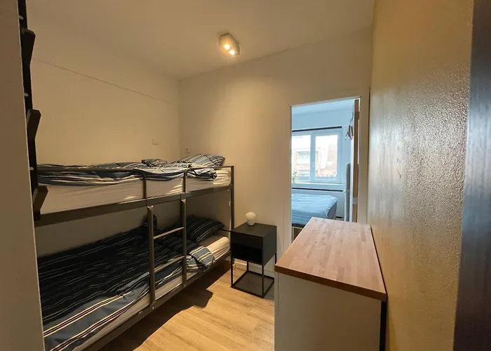 Cosy & Bright In Belle Epoque-area Остенде