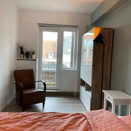 Cosy & Bright In Belle Epoque-area Apartment Ostende