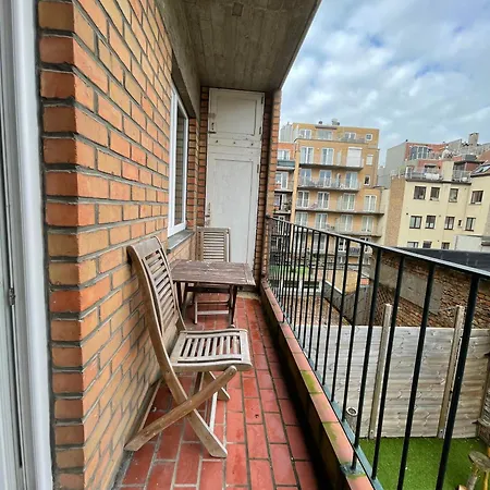 Cosy & Bright In Belle Epoque-area Apartment