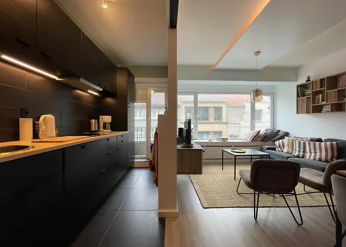 Cosy & Bright In Belle Epoque-area Apartment